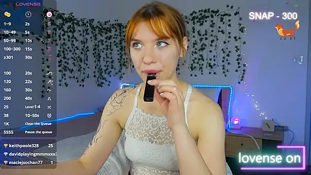 MeganNewCat's cam snapshot