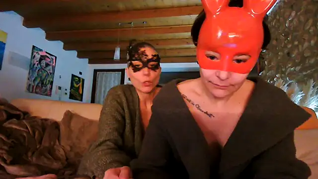 ErotiKat live sex cam