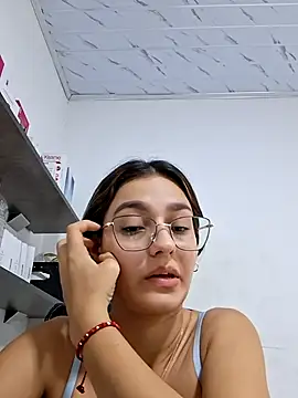 Ary-18 live sex cam