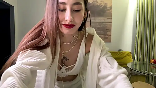 DeliaPesta's cam snapshot