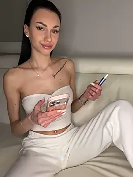 ilariea_girl live sex cam