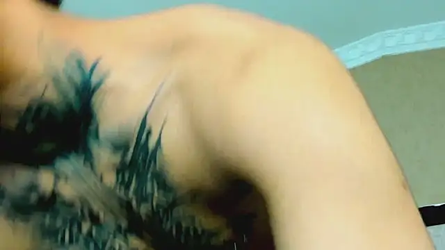 MarkOlsenn live sex cam