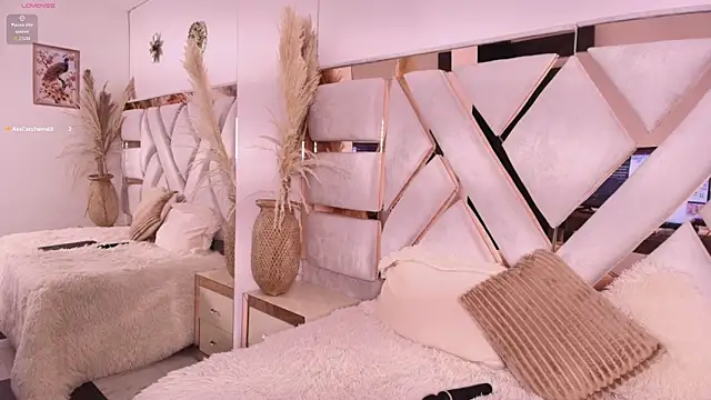 Evadne_Stein's cam snapshot