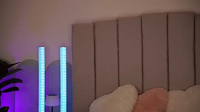 VickySecret96 live sex cam