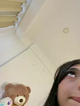 ZaraLuuv live sex cam