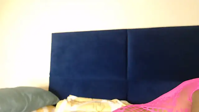 Sexybabybae24's cam snapshot