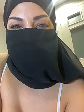 Amberonee31's cam snapshot