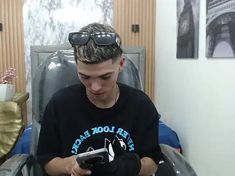 Asher_costa's cam snapshot