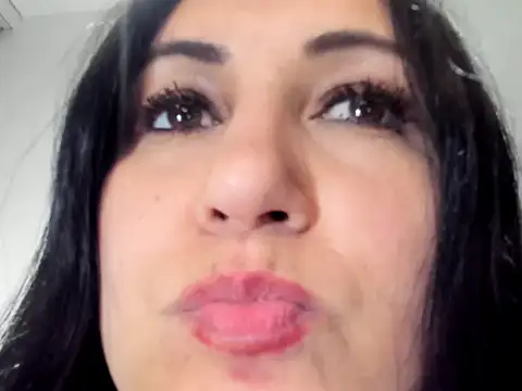 foxy-porn1's cam snapshot