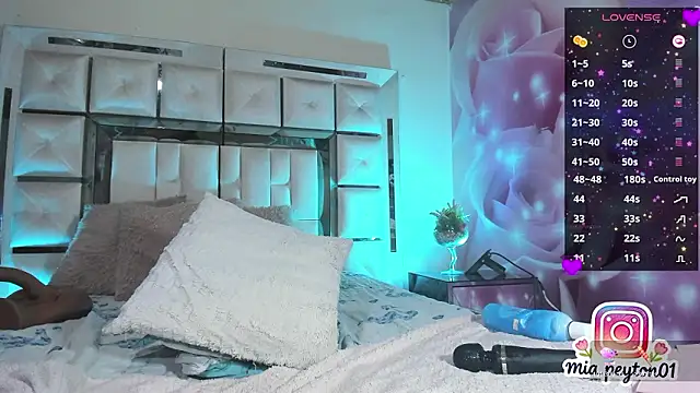 mia_peyton's cam snapshot