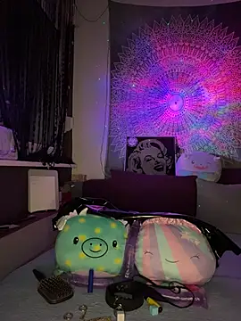 MarryQuinnLive's cam snapshot