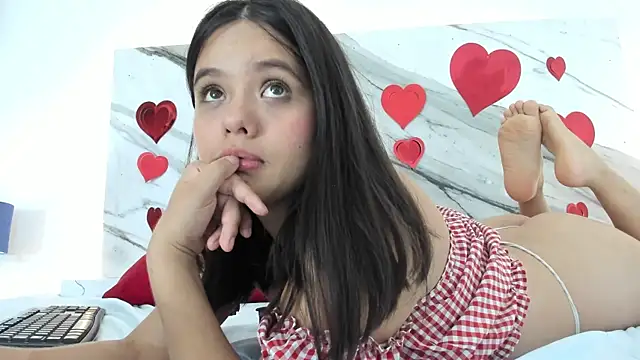 thamiina_'s cam snapshot