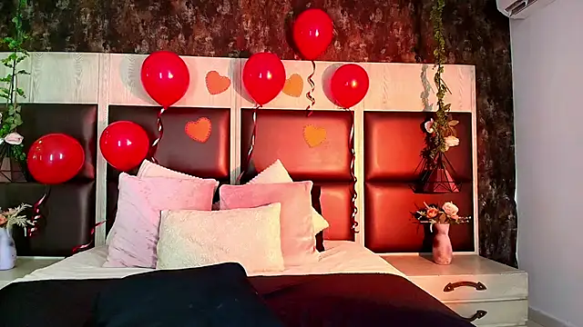 nela_moretti's cam snapshot