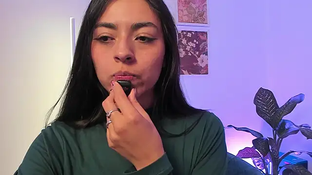 canelleGarces's cam snapshot