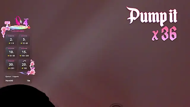 SoffiQueen live sex cam