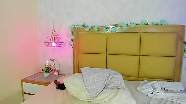 MELISSAROUGE's cam snapshot