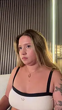 MiaPetit_'s cam snapshot