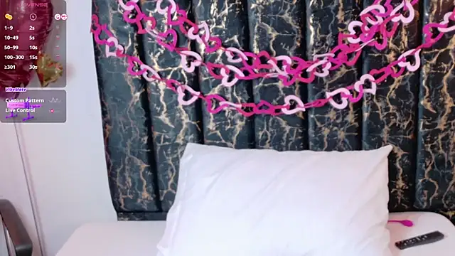 emily_perezz's cam snapshot