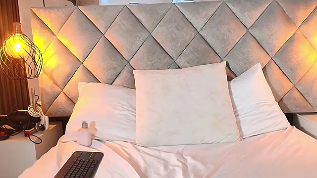 Real_virgin_Pussy live sex cam