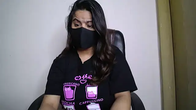 Its-Simran's cam snapshot