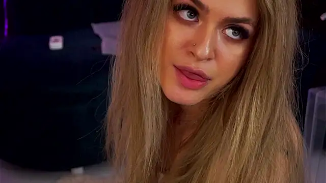 NayaQuinn's cam snapshot