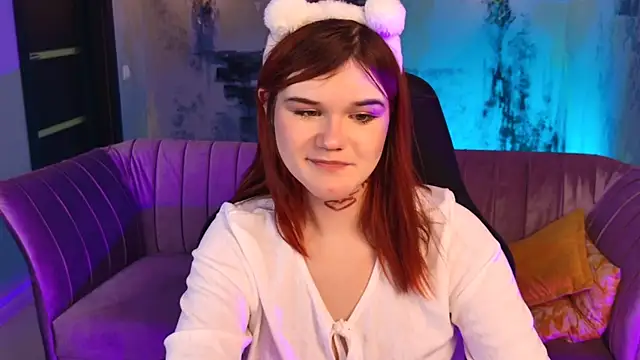 EllieFoxy's cam snapshot