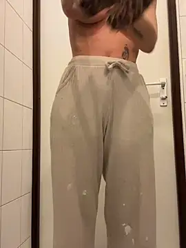 Emilia_Mausi's cam snapshot