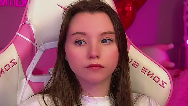 KeiraAsti's cam snapshot