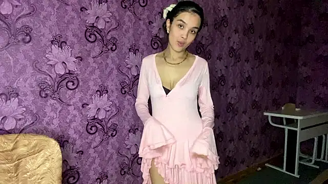 AylinBlush's cam snapshot