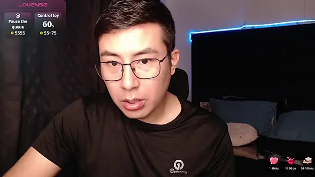 andrewmhilton_'s cam snapshot