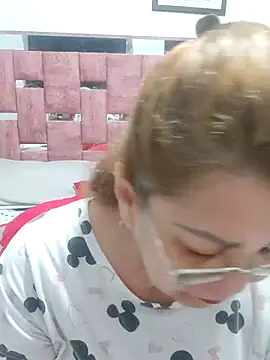 Amberknighte's cam snapshot