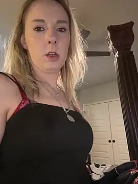 Trippyyb28's cam snapshot