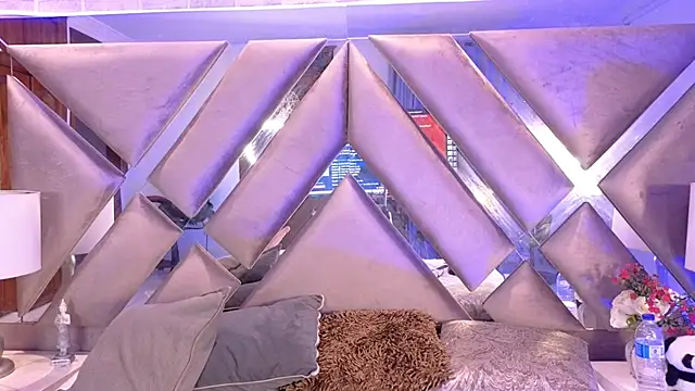 HarperrWest's cam snapshot