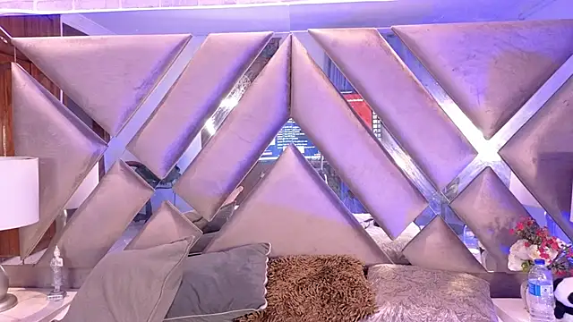 HarperrWest's cam snapshot