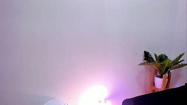 KimberlyVelez_'s cam snapshot