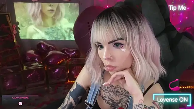 Kerry_Kirk live sex cam