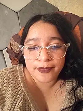 Leslydeleon23 live sex cam