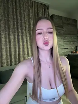 MissOyee live sex cam