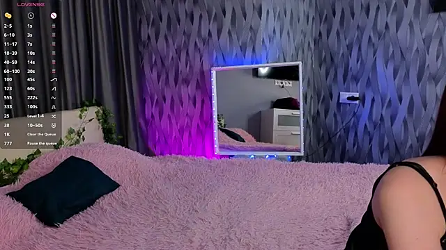 TwistedBilling's cam snapshot