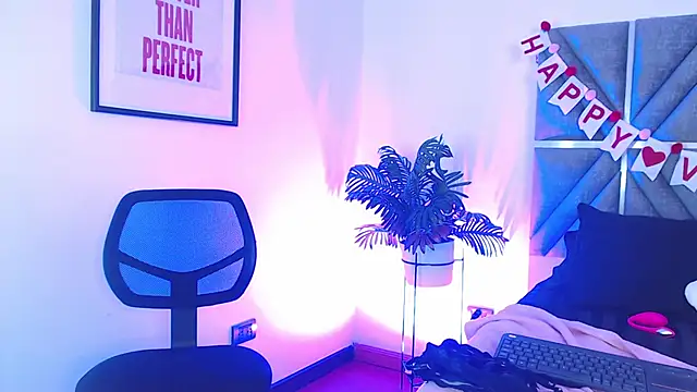 Laura_Dicardy's cam snapshot