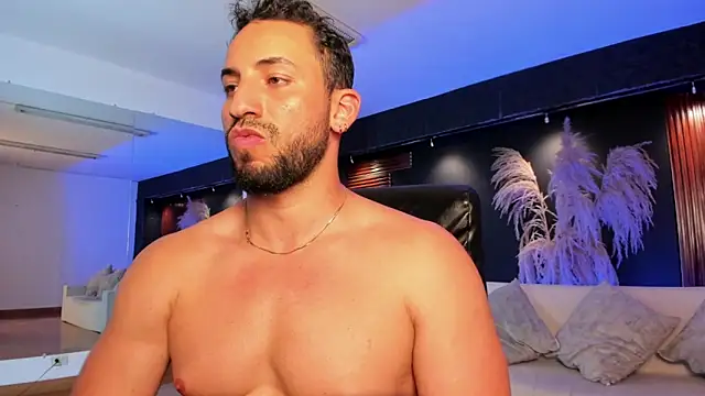 Dylann_Carter's cam snapshot