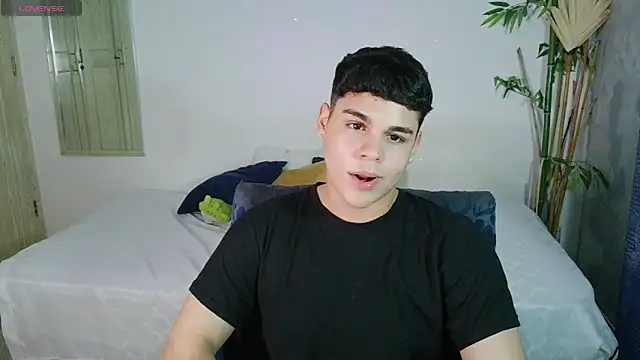 eithan_jonnes live sex cam