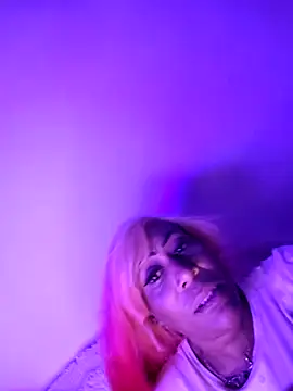 iamlalamilano's cam snapshot