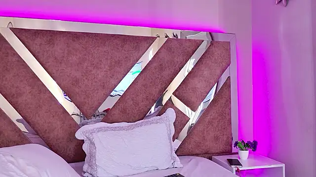 Liaevans__'s cam snapshot