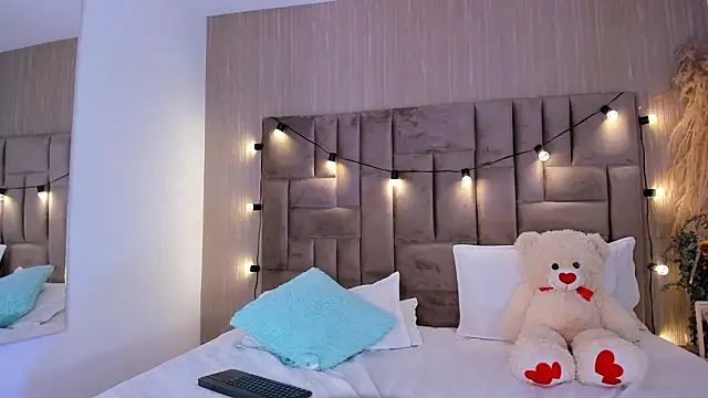 MiiaGreys's cam snapshot