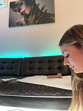 IsabellaEtthan's cam snapshot