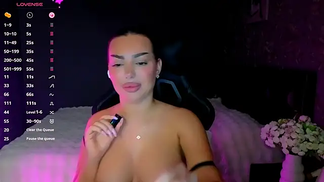 Ayla_Ray's cam snapshot