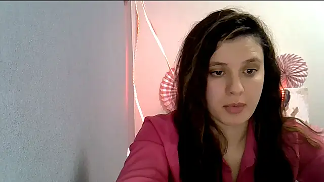 KiraHoney live sex cam