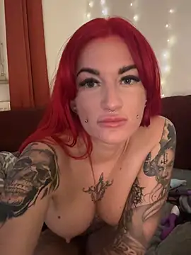 MrsRedFoxy's cam snapshot