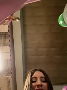 Isabella21_'s cam snapshot